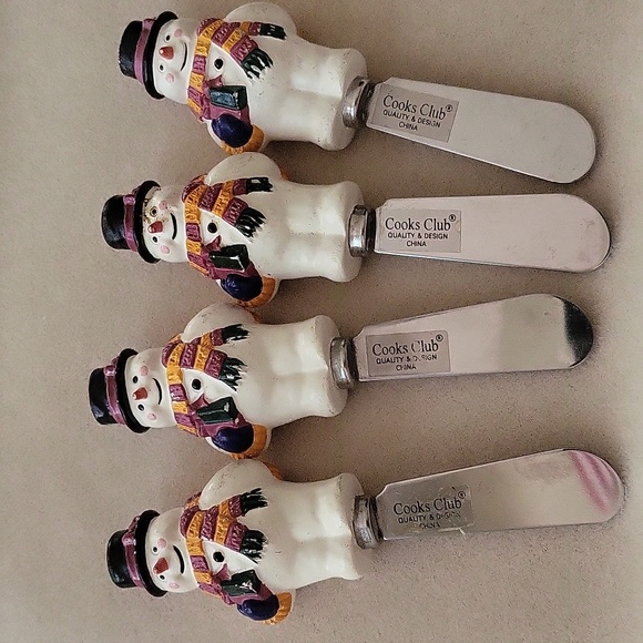 Christmas Snowmen Cooks Club Butter Knives - Picture 11 of 16